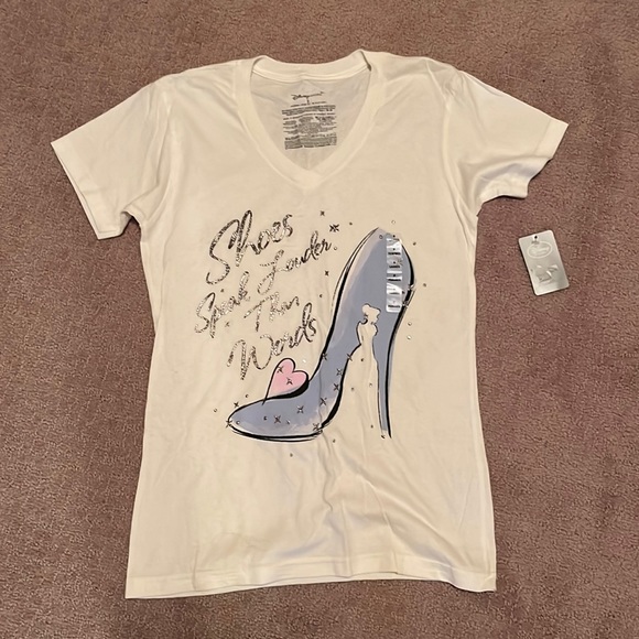 Disney Cinderella womens T shirt NWT - Picture 1 of 5